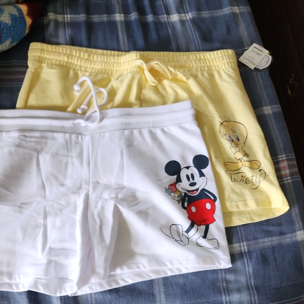 NWT Disney Mickey Mouse White Lounge Shorts